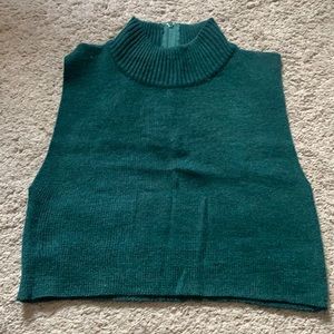 Specialty House - Green Turtle neck crop top